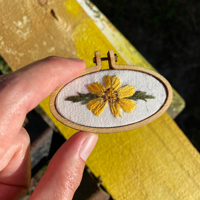 Embroidered Tickseed Mini (oval)